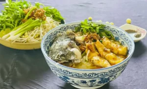 banh-canh-ca-loc-tai-vinh