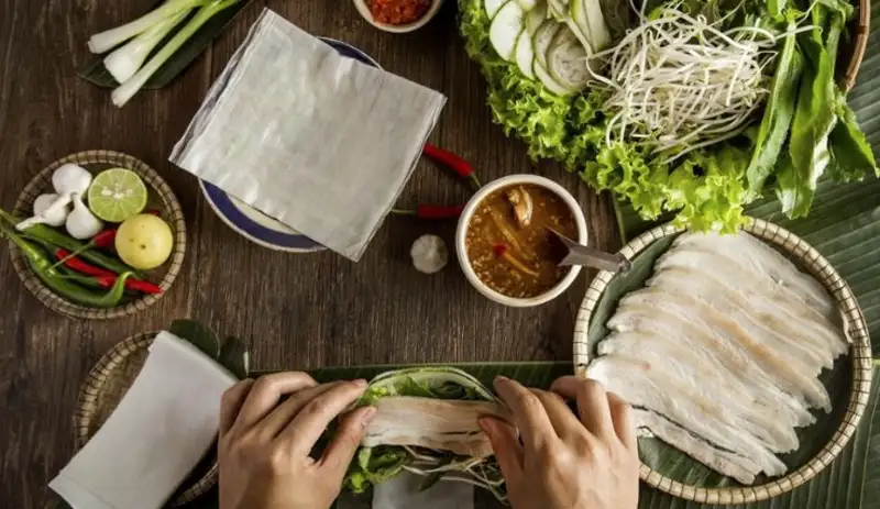 quan-banh-trang-cuon-thit-heo-o-vinh-1
