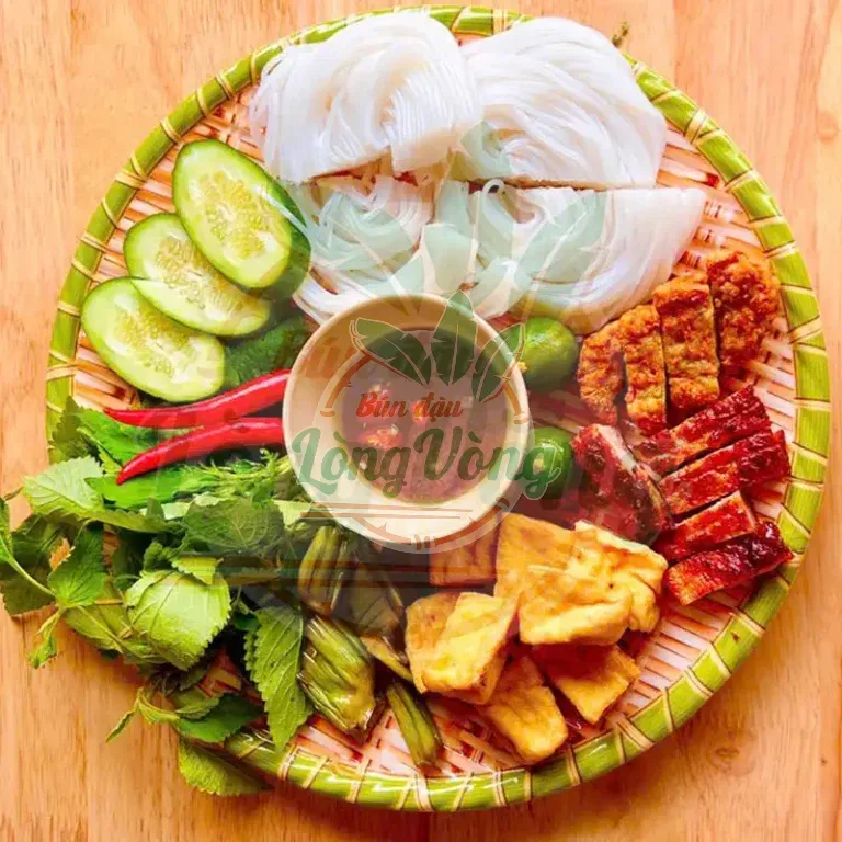 quan-bun-dau-mam-tom-gan-benh-vien-thanh-pho-vinh-2