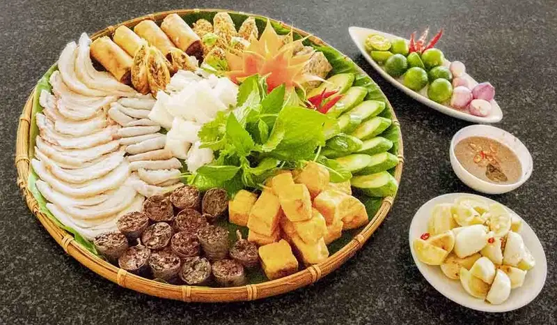 quan-bun-dau-mam-tom-ngon-gan-benh-vien-san-nhi-nghe-an-1